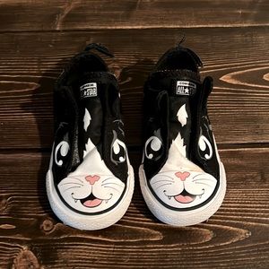 Converse kids size 5 toddler. Kitty Cat shoes